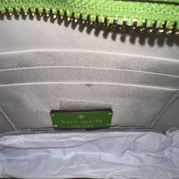 kate spade Madison Saffiano Resin Chain
Pochette Bag, Turtle Green NWOT - Picture 4 of 5